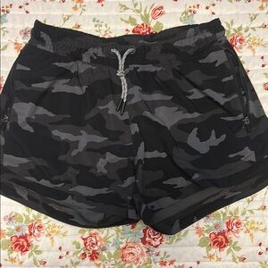 Athleta Girl Camo Shorts Girls Size Xl/14